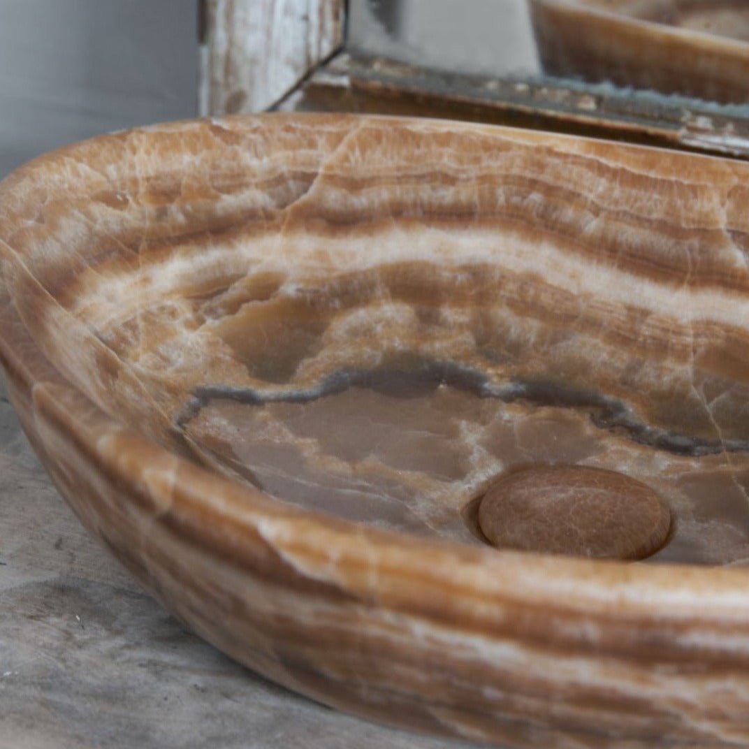 Onyx servant NERA – varm honningbrun Honey Brown Onyx med naturlige nyanser